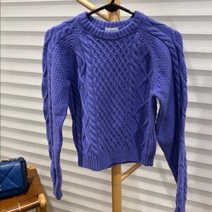 Aritzia Sunday Best Lima sweater size XS 💜
